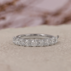 Bague de mariage demi-éternité en diamant de laboratoire taille brillant rond certifié IGI 14K 18K, bijoux fins minimalistes pour femme - Product Image 1