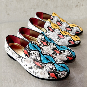 Chaussures pour hommes 2026 Nouvelle Collection Automne Mocassins de luxe à motif serpent Chaussures décontractées en cuir de qualité supérieure pour hommes - Product Image 1