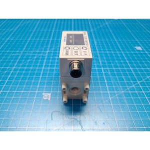 PF2W720 SMC PF2W720-N04-67ใช้เป็นชิ้นส่วนอุปกรณ์เซมิคอนดักเตอร์รุ่นเก่า - Product Image 3