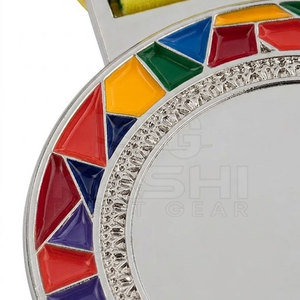 Medalla de Diseño Único y Personalizable con Cinta Amarilla Suave, Hecha de Acero de Alta Calidad, Grabado Impermeable para Eventos de Equipo - Product Image 6