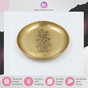 Assiette de service en laiton au design accrocheur, la plus vendue, pour la présentation d'aliments, de collations et de glaces, à un prix impressionnant en promotion - Product Image 3