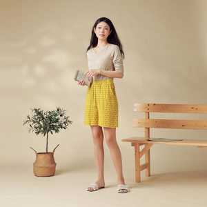 Shorts en coton à pois jaunes pour femmes, taille haute, coupe ample, décontractés, tricotés, respirants, avec poches - Product Image 2