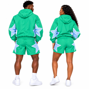 Conjunto deportivo verde con chaqueta con capucha y pantalones cortos, conjunto deportivo de secado rápido, ropa deportiva para primavera. - Product Image 4