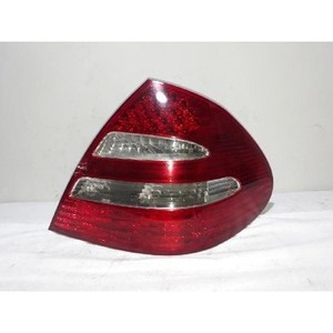 ชุดไฟท้ายขวา E-class มือสอง ของแท้ OEM รหัส A2118200664 - Product Image 1