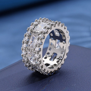Anillo de compromiso unisex de moissanita con corte princesa S925, chapado en oro de 18K, engaste pavé, banda geométrica de lujo, joyería de boda y cóctel - Product Image 4