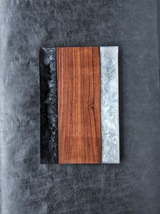 Planche élégante en bois et résine pour servir et découper, planche en bois époxy artisanale de qualité supérieure pour la salle à manger - Product Image 2