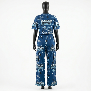 Ensemble haut court imprimé et pantalon cargo à jambes larges pour femmes, ensemble de vêtements en polyester bleu de qualité supérieure 280 GSM, sublimation, ensembles pour femmes - Product Image 4