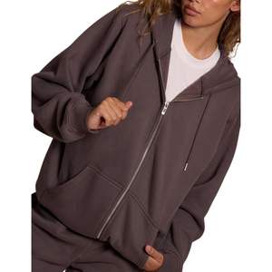 ชุดวอร์มไหมพรมโอเวอร์ไซส์สองชิ้นสำหรับผู้หญิง เสื้อสเวตเชิ้ตและกางเกงจ็อกเกอร์ลำลอง สไตล์สตรีทแวร์สำหรับฤดูใบไม้ผลิและฤดูหนาว รับทำโลโก้ตามสั่ง ขายส่งแบบ OEM - Product Image 1