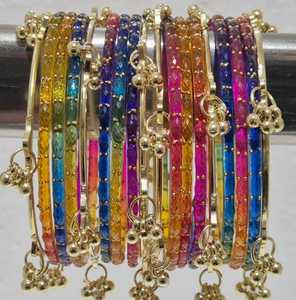 ชุดกำไลข้อมือแก้วสีรุ้ง สร้อยข้อมือแบบมีจี้  สีสันตามสั่ง  เครื่องประดับแฟชั่น ของขวัญสำหรับผู้หญิง - Product Image 1