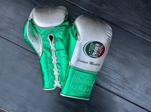 No Boxing No Life Guantes de Boxeo Verdes Plateados Estilo Mexicano con Cordones, Logotipo Grabado, Diseño Personalizado, Cuero Genuino Elástico - Product Image 2
