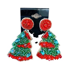 Christmas design best quality <b>red</b> and green coloured seed beaded embroidery handmade <b>earring</b> for girls from India - Product Image 1