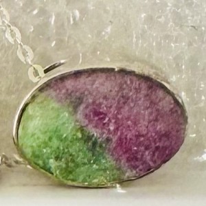 Vintage Silver Plated 925 Sterling Silver Ruby Zoisite Mix Shapes Bezel Setting <b>Cable</b> Chain Pendant Necklace Spring <b>Lock</b> Pack 3 - Product Image 1