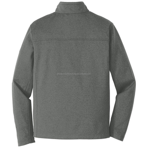 Vente en gros de vestes softshell unisexes élégantes et coupe-vent pour hommes et femmes design à capuche personnalisé pour l'hiver en plein air - Product Image 3