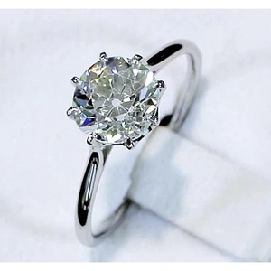 Anillo Solitario de Diamante Natural Extraído de la Tierra, Corte Antiguo, 2 Quilates, Oro Blanco Clásico de 14K - Product Image 4
