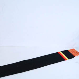 Nouvelle arrivée : Écharpe de football noire tricotée, écharpes personnalisées pour supporters adultes, style unique et qualité supérieure - Product Image 2