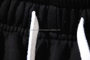 Shorts en coton délavé style streetwear vintage pour homme, avec appliques brodées et cordon de serrage, effet délavé à l'acide - Product Image 4