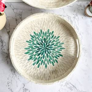 Elegante Bandeja Hecha a Mano con Madreperla, Bandeja Decorativa de Concha Natural para Servir, Base de Madera, Bandeja de Lujo para Mesa de Centro, Apta para Lavavajillas - Product Image 6