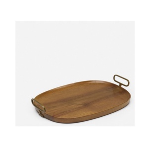 Plateau en bois pour présentation de repas, conçu pour favoriser un service bien organisé et une hospitalité domestique raffinée - Product Image 3