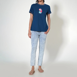 เสื้อยืดคอกลมแขนสั้นผู้หญิง พิมพ์ลายดอกไม้ดิจิทัล ผ้าฝ้าย 100% สไตล์ลำลอง สำหรับฤดูใบไม้ผลิและฤดูร้อน ผ้าเจอร์ซีย์ - Product Image 4