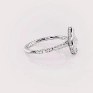 Bague de luxe pour femme en argent sterling 925 massif plaqué rhodium, sertie d'un diamant de laboratoire taille poire et d'un pavé, avec monture closée - Product Image 6