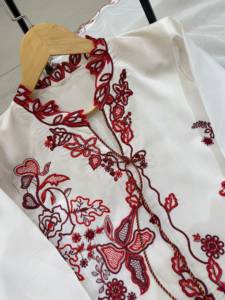 Conjunto de Salwar Kameez de Algodón Blanco Bordado hasta el Suelo con Dupatta, Bordado Floral con Hilos, para Mujer, Estilo Indio Pakistaní, Ideal para Fiestas y Bodas - Product Image 6