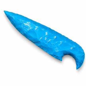 Couteau artisanal haut de gamme en verre turquoise en forme de pointe de flèche avec manche sculpté et gravé pour la décoration intérieure et les cadeaux Feng Shui - Product Image 1