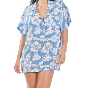 Blusa hawaiana de rayón con estampado completo para mujer, camisa de manga corta con botones - Product Image 3