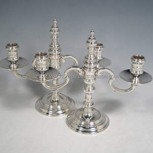 Candélabre en aluminium magnifiquement conçu parfait pour la décoration de table de dîner événements fêtes et intérieurs de maison de luxe - Product Image 1