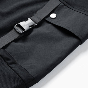 เสื้อฮู้ดดี้เทคแวร์ดีไซน์ใหม่ล่าสุด คุณภาพพรีเมียม มีกระเป๋าคาร์โก้ขนาดใหญ่ สายรัดแบบหัวเข็มขัด และปลายแขนเสื้อแบบริบ สำหรับขายส่ง - Product Image 5