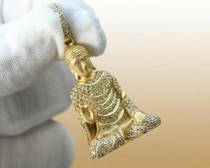 จี้พระพุทธรูป เงินแท้ 925 ประดับทองคำ 18K ฝังเพชรโมอิสซาไนต์ เครื่องประดับทางศาสนาสำหรับทุกเพศ ดีไซน์ฝังแบบละเอียด - Product Image 4
