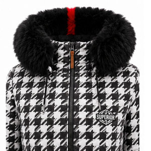 Chaqueta Parka Impermeable de Invierno para Mujer, con Bolsillos Utilitarios, Capucha Ajustable y Logotipo Personalizado OEM - Product Image 3