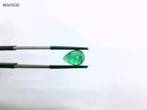 Esmeralda Zambiana Natural, Corte Pera Facetado, 4.64ct, Alta Calidad, Gema Suelta para Joyería - Product Image 2