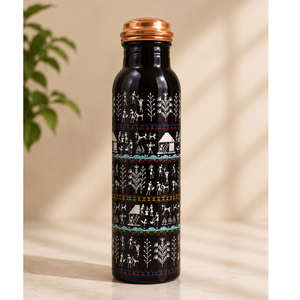 Bouteille d'eau isotherme en cuivre à motif floral pour la randonnée en extérieur, avec corps noir et motif de roses - Product Image 5