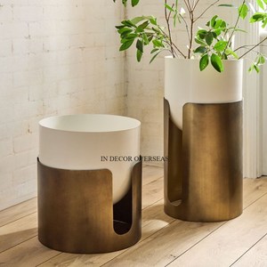 Juego de Macetas Modernas Minimalistas de Metal con Acabado Negro y Dorado, Macetas de Interior para Decoración de Escritorio, Diseño Atractivo para Decoración del Hogar - Product Image 4
