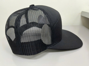 Injae Vina Casquette de camionneur unisexe personnalisée à 7 panneaux Casquette de baseball à dos en maille pour le sport et le streetwear décontracté OEM disponible - Product Image 2