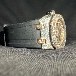 Montre à quartz pour homme, style hip-hop, avec cadran carré entièrement serti de cristaux, lunette en cristal, bracelet en acier inoxydable de luxe, étanche - Product Image 1