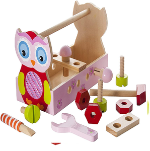 Ensemble d'outils en bois portables dans une mallette de transport. Completé par divers outils de jeu. disponibles à prix de gros. - Product Image 3