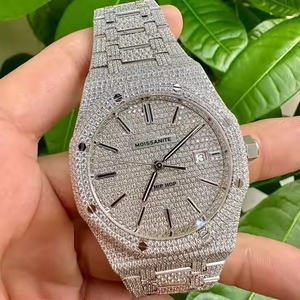 Montre de luxe pour homme avec accents en moissanite, montre à quartz exécutive pour un style élégant, montre à quartz de haute qualité - Product Image 4