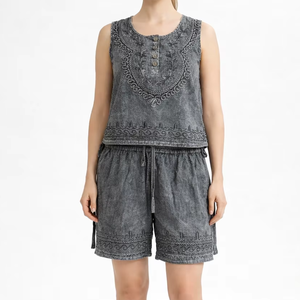 Fabricante de Conjuntos de Top y Pantalones Cortos Bordados de Viscosa para Mujer - Product Image 1