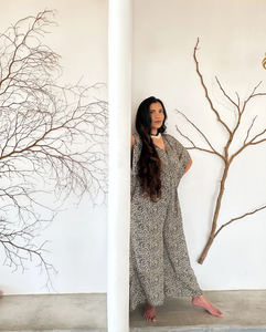 Combinaison d'été décontractée bohème fluide élégante à taille haute et col en V imprimée pour mariage, goûter, plage ou soirée - Product Image 2