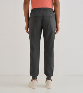 Pantalon de jogging léger et sportif pour homme avec poches, idéal pour l'entraînement et la détente, taille élastique, services OEM et personnalisation du logo - Product Image 3