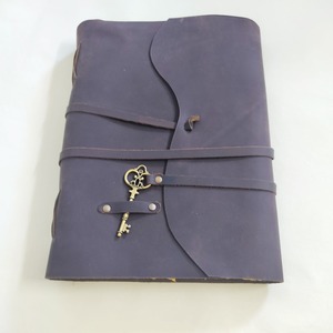 Diario de Cuero, Tamaño A5, Estilo Vintage, Tapa Dura, Encuadernación Cosida con Cierre de Llave, Cuaderno de Escritura Hecho a Mano, Regalo - Product Image 1