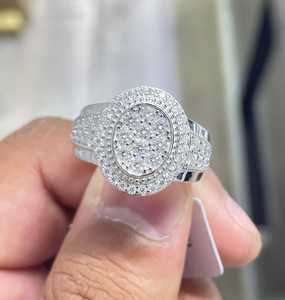 Anillo de cóctel de lujo para hombre de plata 925 con diamantes redondos brillantes y engaste pavé, estilo único, anillo de compromiso - Product Image 1