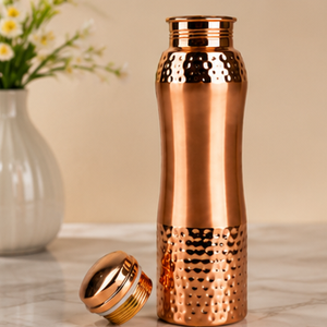 Carafe en cuivre martelé de luxe Heritage Silhouette, design minimaliste, matériau en cuivre pur - Product Image 6