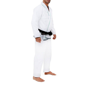 Dernier design, uniforme de karaté confortable pour adultes, uniforme de combat en arts martiaux en matériau durable pour l'entraînement, vente chaude - Product Image 4