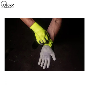 Gants anti-coupure gris avec détails noirs, gants de sécurité, protection des mains, vêtements de travail pour usage industriel - Product Image 6