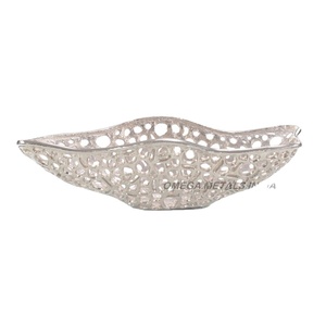 Bol de service en aluminium poli de qualité supérieure pour la mise en place de tables de fête, centre de table décoratif de style américain moderne pour événements et mariages - Product Image 1