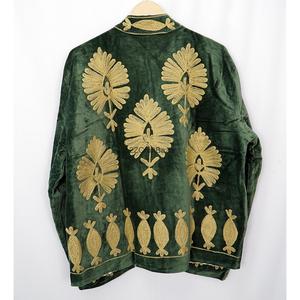 Veste d'hiver pour femme en velours faite à la main avec motif floral, col rond, manches longues, broderie, coque 100% coton - Product Image 5
