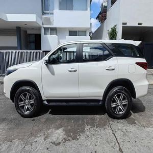 Adquiera hoy mismo este TOYOTA FORTUNER 2.8L DIÉSEL 4X4 USADO del 2020 a un precio de ganga con un historial de servicio completo e impresionante. - Product Image 3