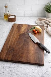 Planche à découper rectangulaire en bois au design unique avec poignée, design minimaliste naturel, bloc de découpe en bois pour la cuisine - Product Image 6